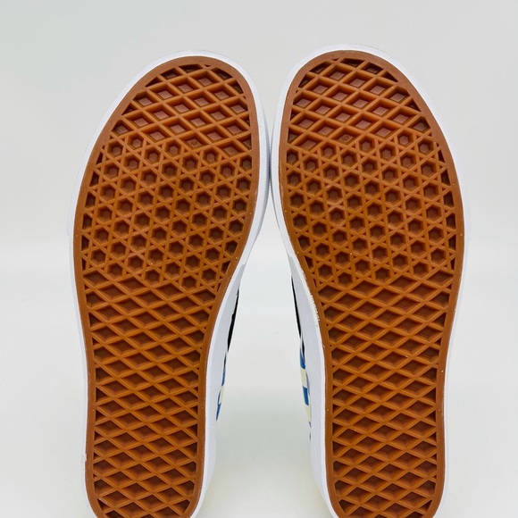 Classic Slip On Vans - Picture 7 of 11